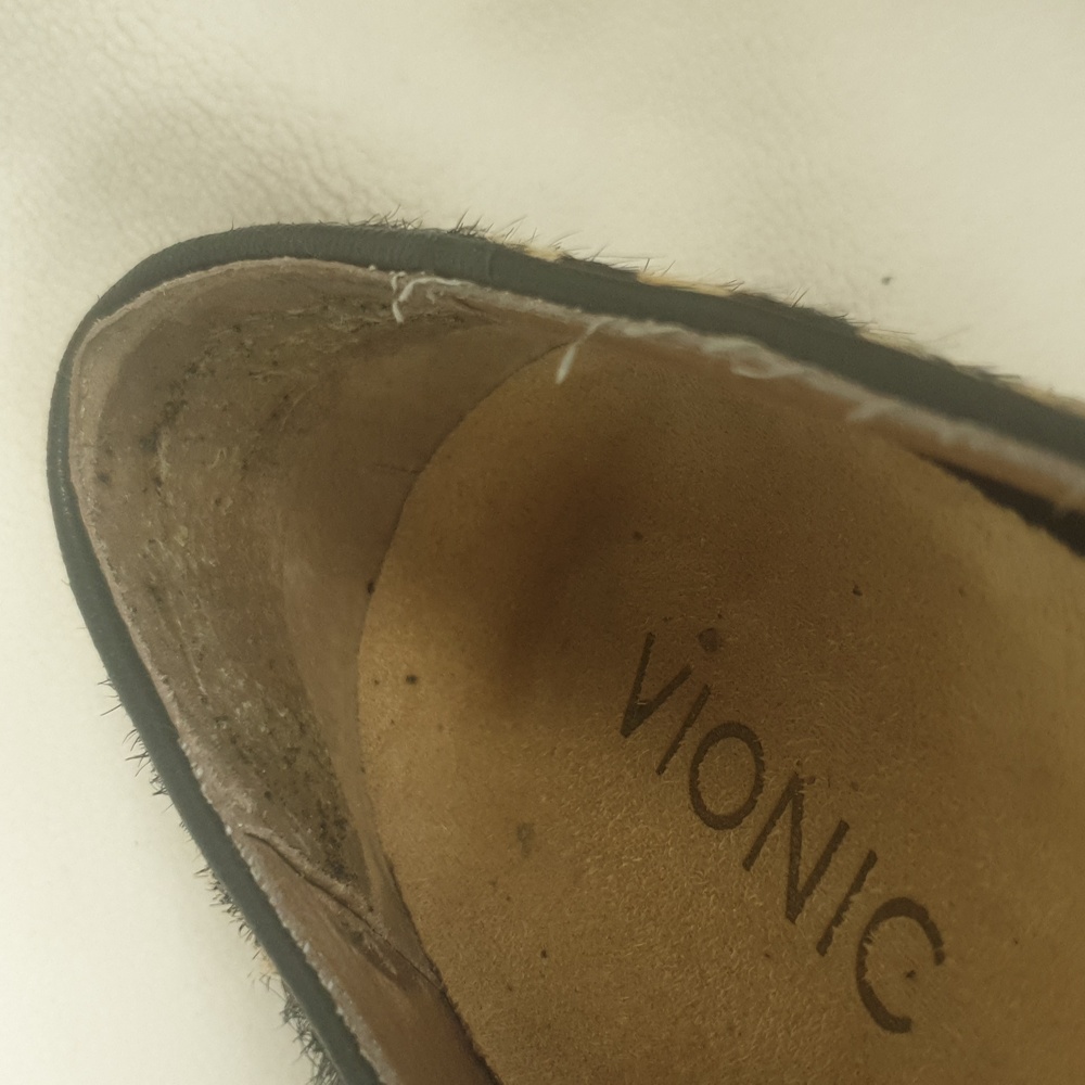 Vionic Animal Print Flats - Picture 4 of 10